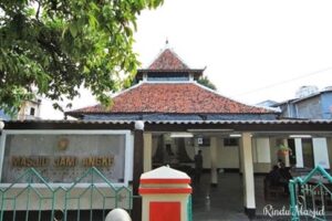 Sejarah Masjid Al-Anwar di kelurahan Angke
